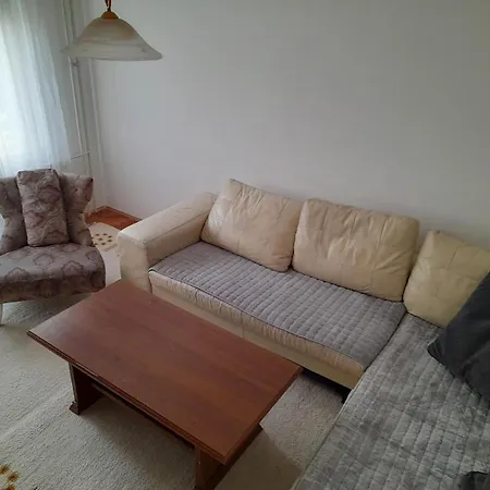 公寓 Bulevar Stupine 图兹拉