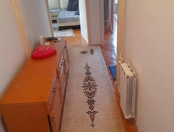 Bulevar Stupine Apartment *